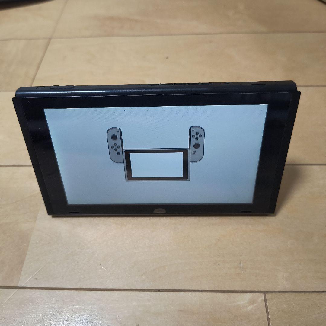 Switch ブラック 本体　コントローラー無　ドックとケーブル付