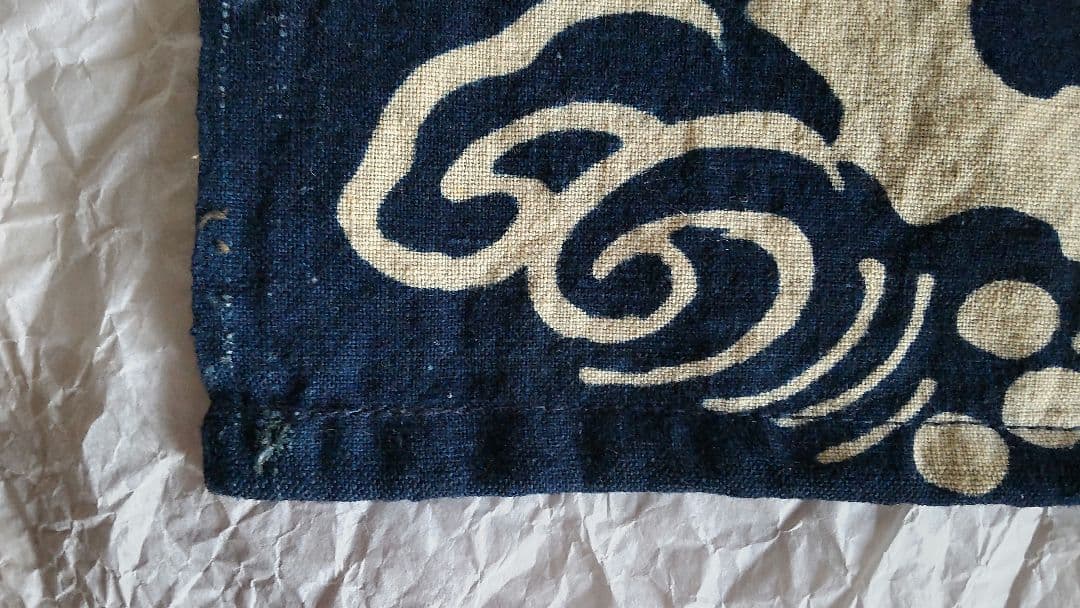古布 筒がき 型染 タペストリー 藍染 襤褸 アンティーク 違い鷹の羽