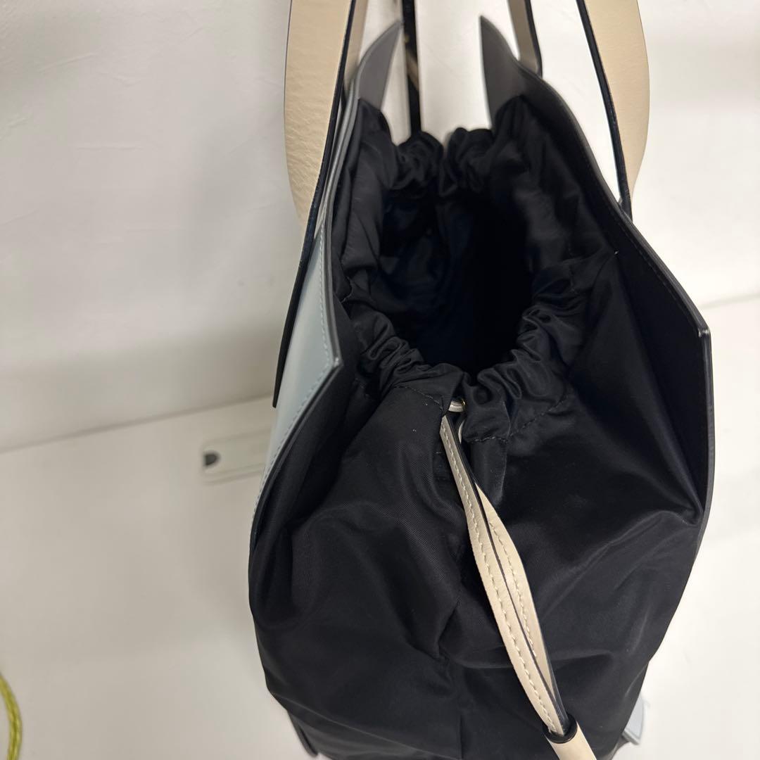 MARNI ライトブルー ブラック ショルダーバッグ
