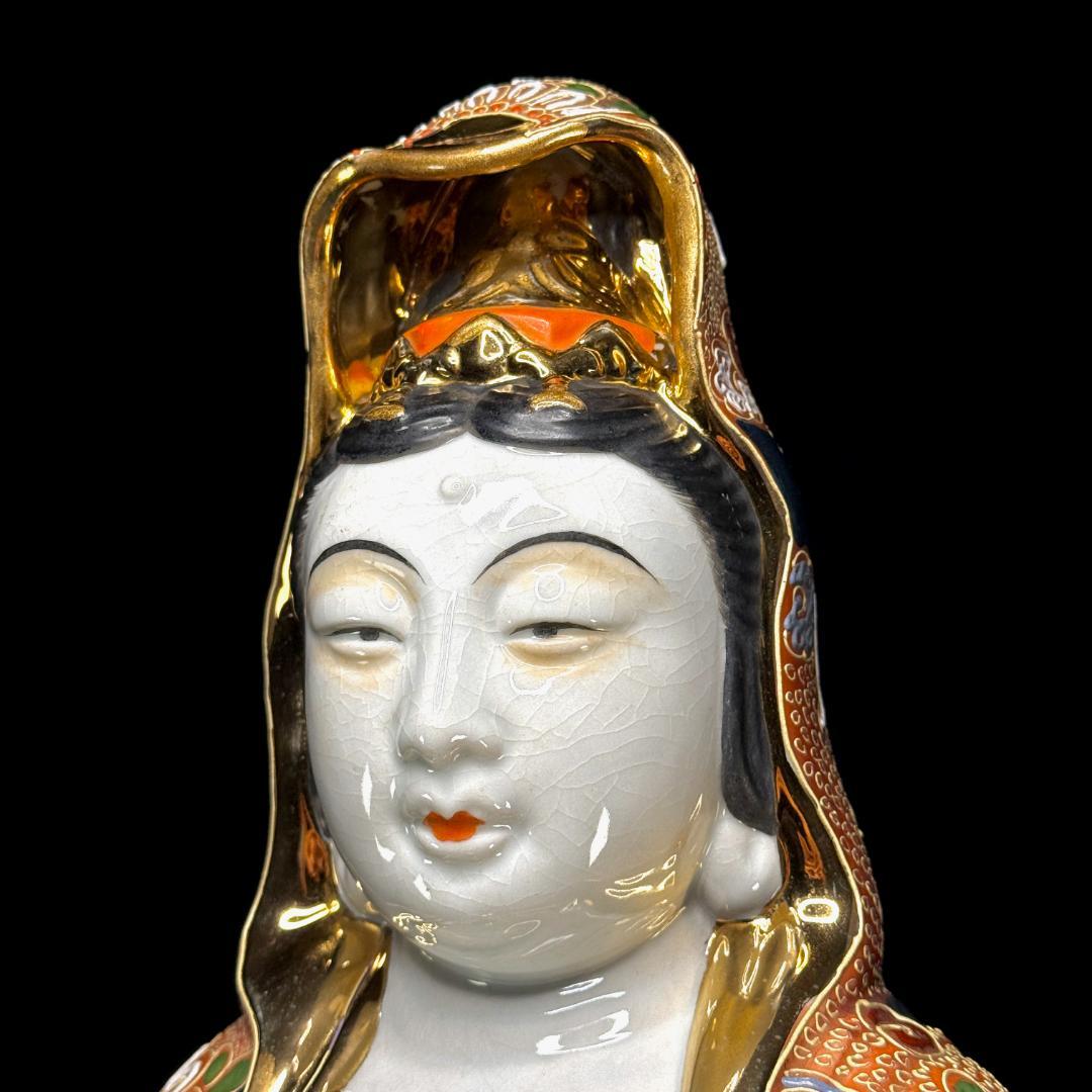 九谷焼 観音像 彩釉と金彩が調和する、気品ある観音立像。 高さ
