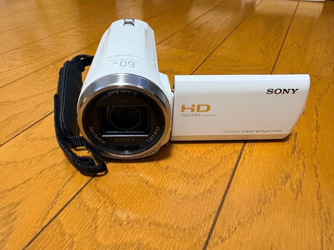 使用回数数回！SONY HDR-CX680 ホワイト ビデオカメラ