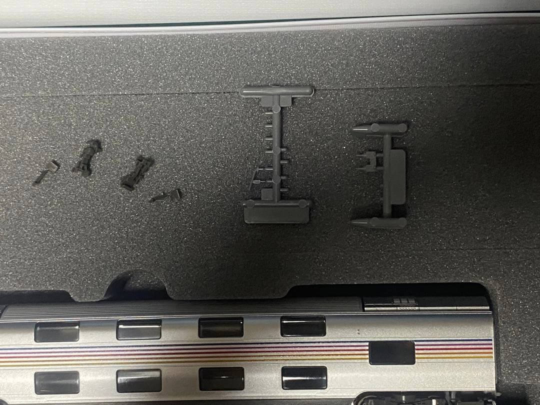 全車純正室内灯付き！　KATO 10-1336 E26系「カシオペア」12両