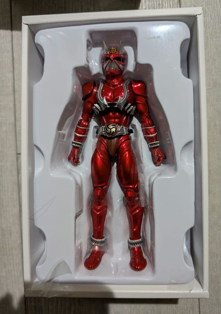 S.Hフィギュアーツ 真骨彫製法　仮面ライダー響鬼紅