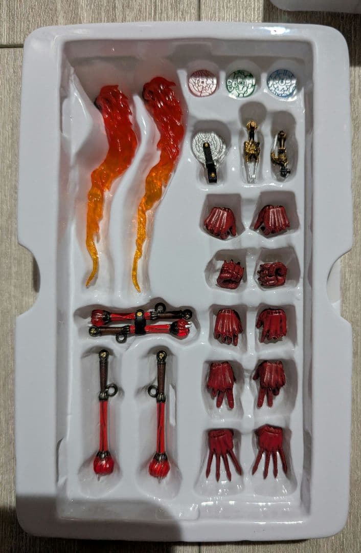 S.Hフィギュアーツ 真骨彫製法　仮面ライダー響鬼紅