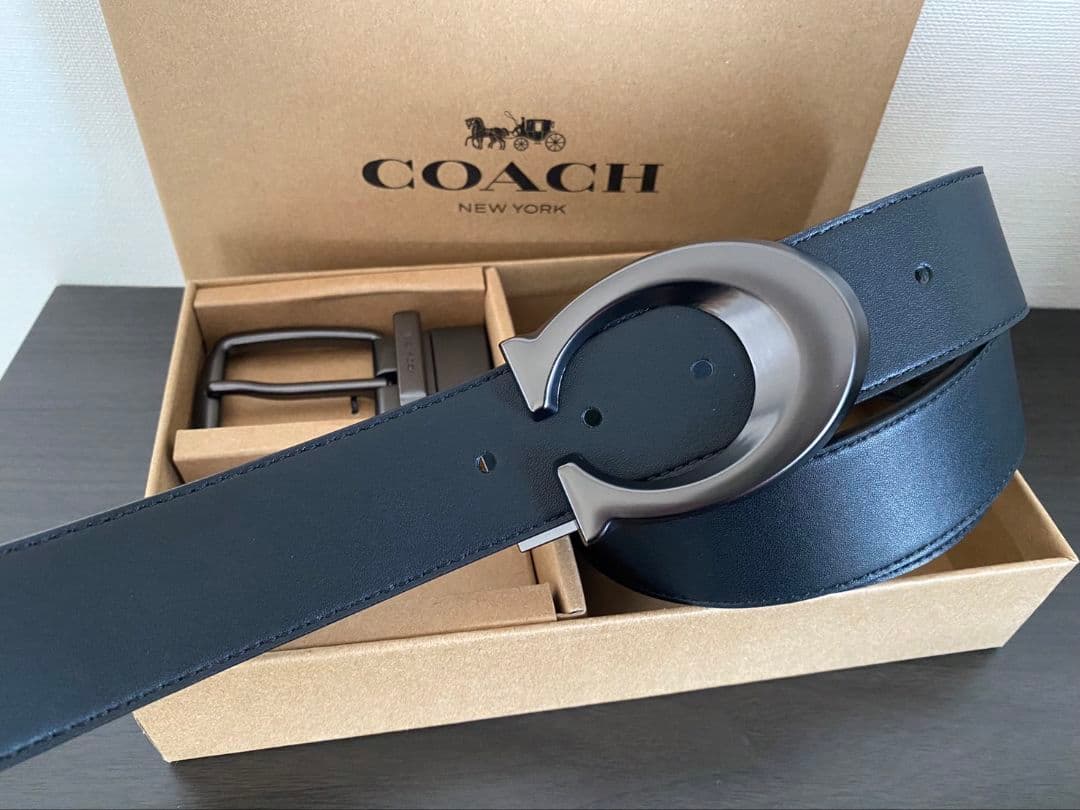 SALE♪コーチ　新品　リバーシブル　シグネチャー　ベルトセット
