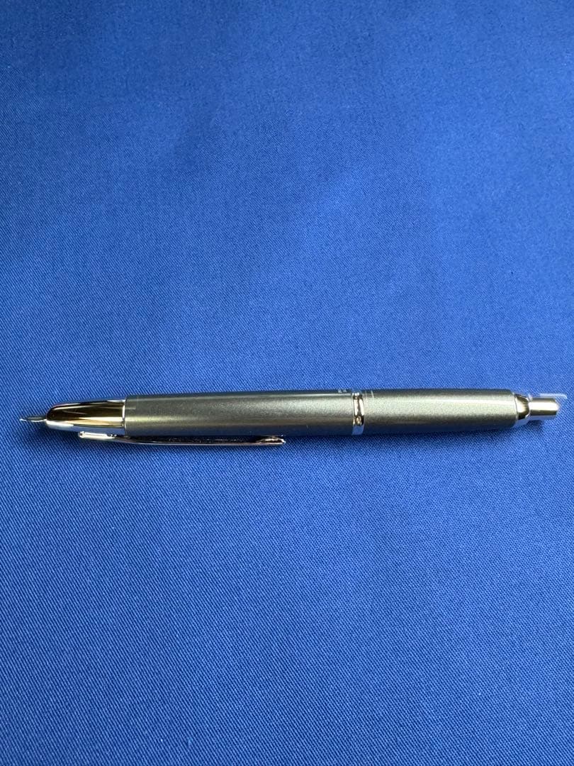 キャップレス デシモ　ダークグレーマイカ