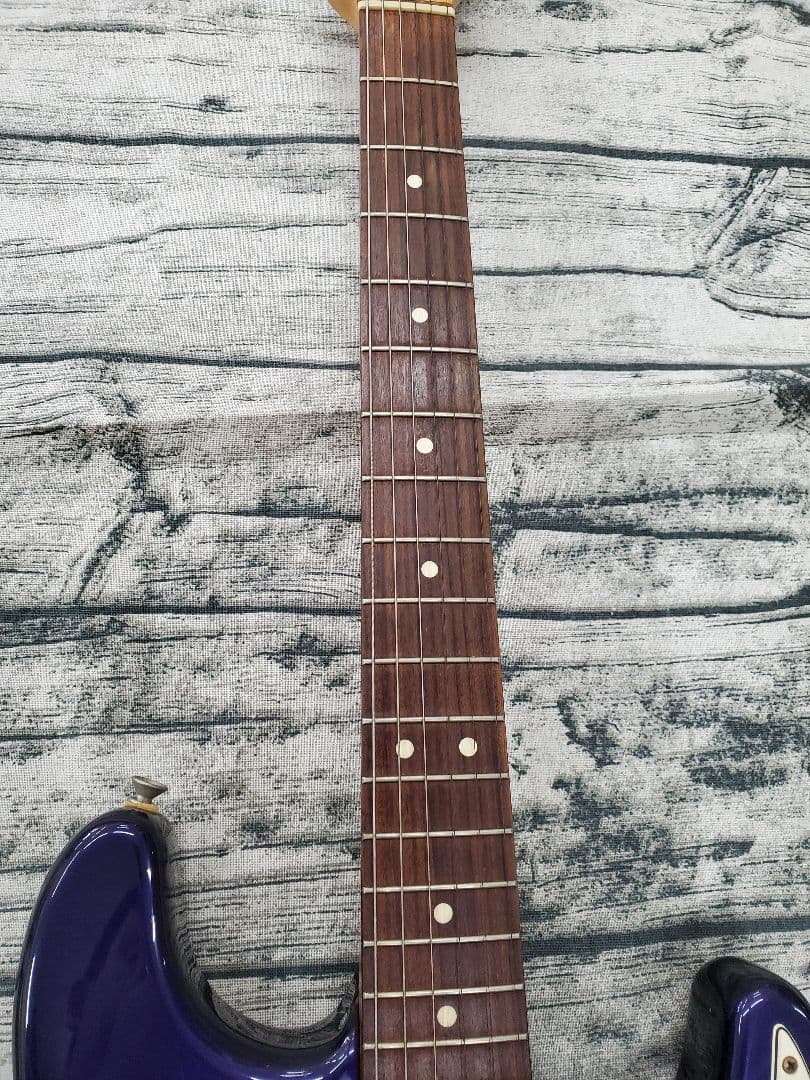 Fender STRATOCASTER　エレキギター　濃紺・ネイビー