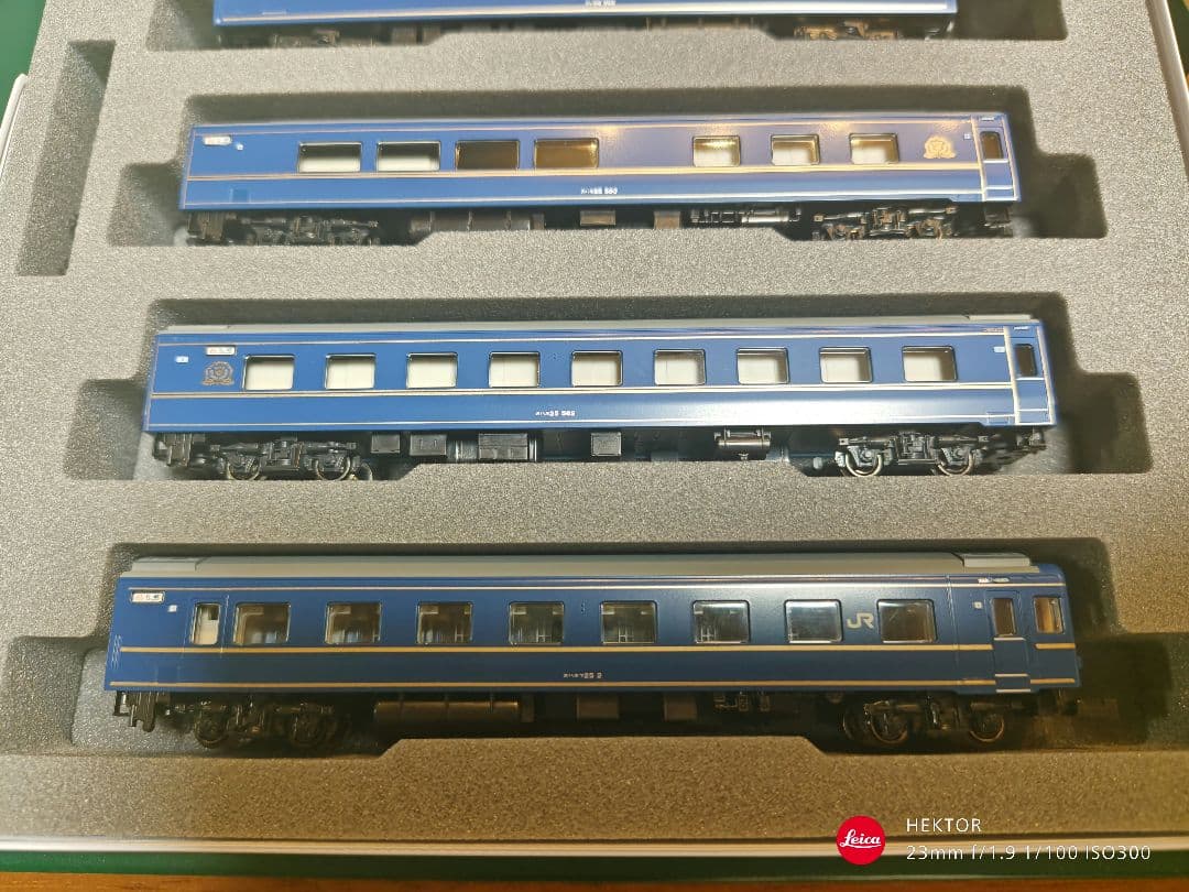 KATO 24系寝台特急北斗星〈デラックス編成〉 6両基本・6両増結セット