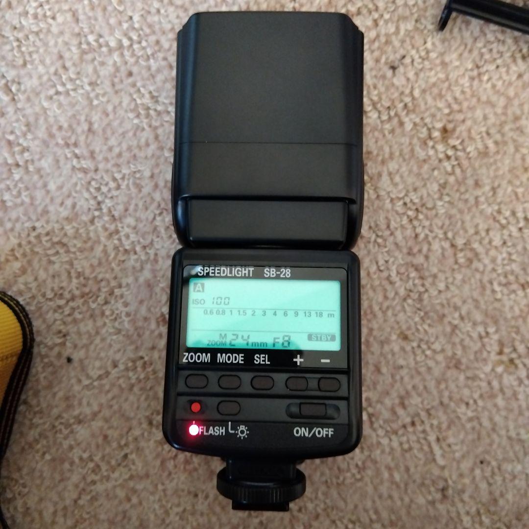 Nikon F100 一眼レフカメラ ＋MB15＋SB28