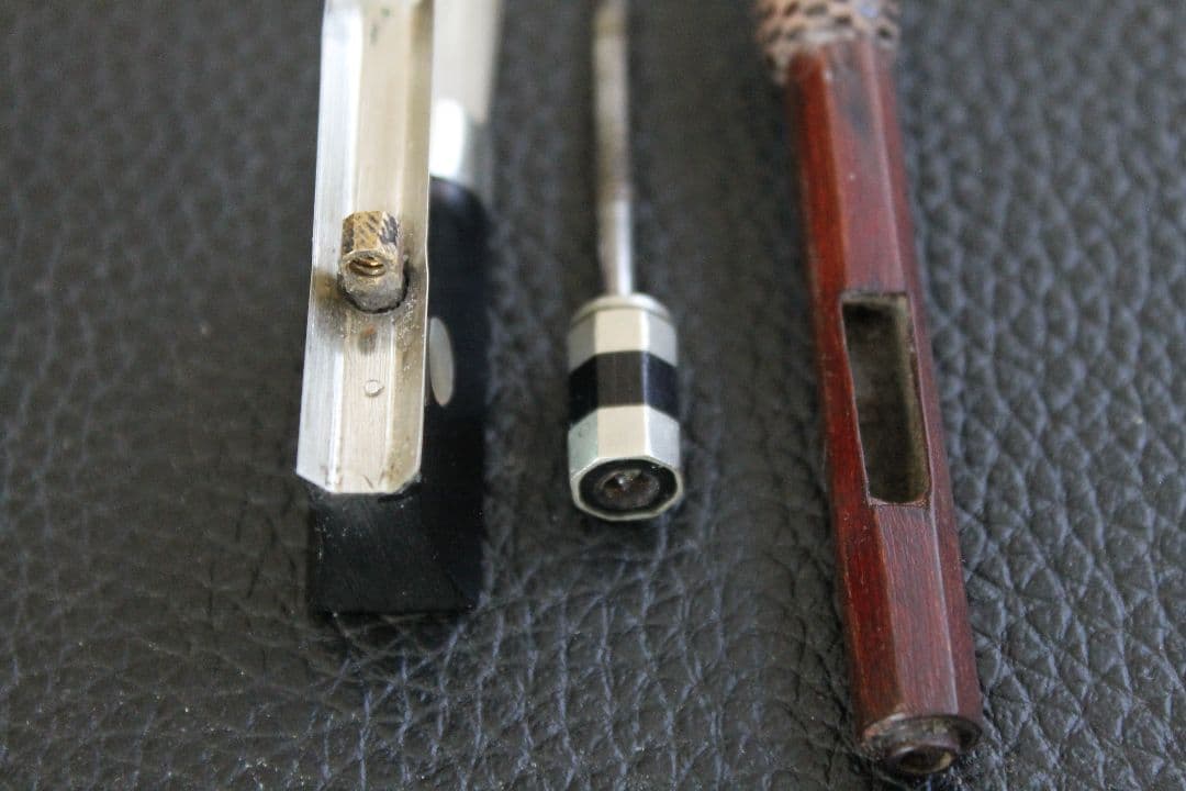 オールドバイオリン弓　絶妙な吸付と反発の妙、癖になる操作感　約百年前フレンチか