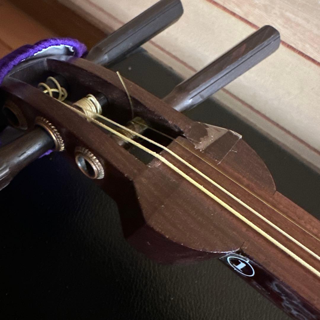 三味線本体 細棹 ハードケース付き 秋田三味線 長唄等 3弦 訳あり