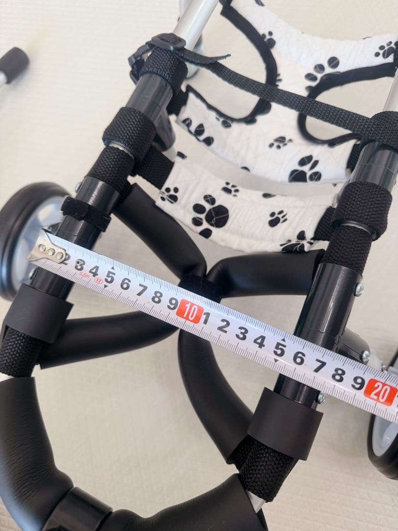 犬用車いす アルミ製 足跡模様 犬用車いす 製品紹介｜犬用車椅子・
