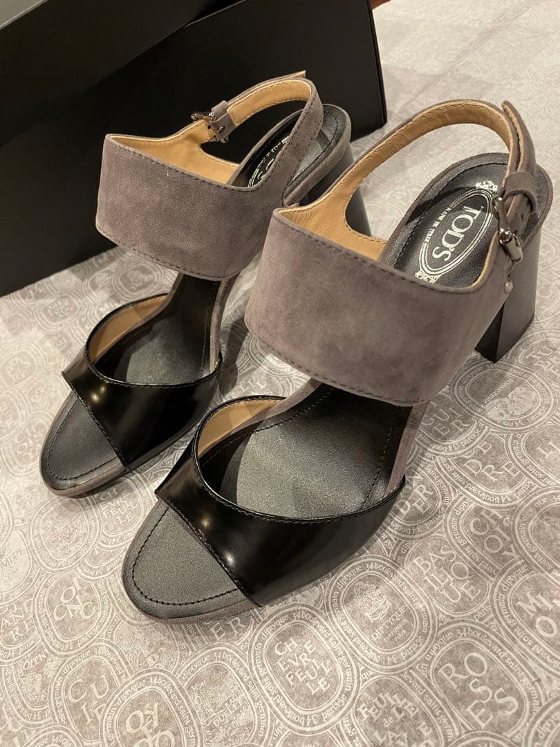 TOD'S トッズ　サンダル　ドゥロワー drawer ブラミンク 好きにも