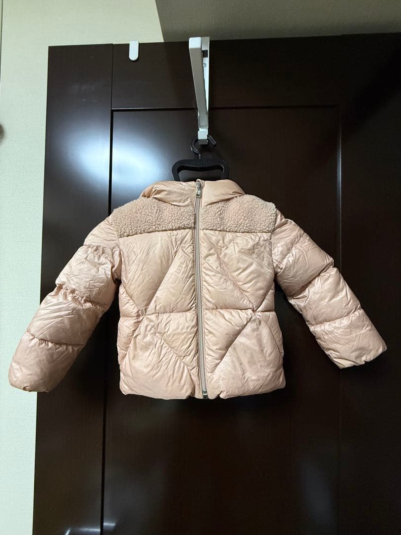 期間限定価格⭐︎MONCLER ピンクベージュ フード付きダウンジャケット