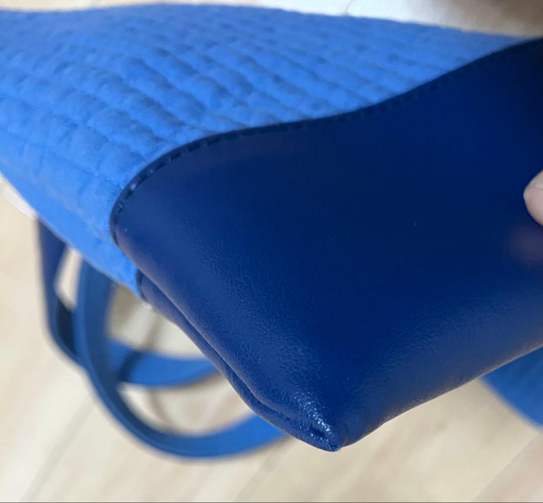 美品数回使用　familiar ピオヌンナルコラボバッグ ヌビ ブルーファミリア