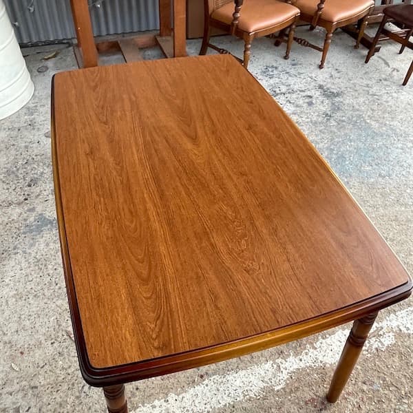 ジャパンビンテージ　ダイニングテーブル　コロニアルデザイン　日本製