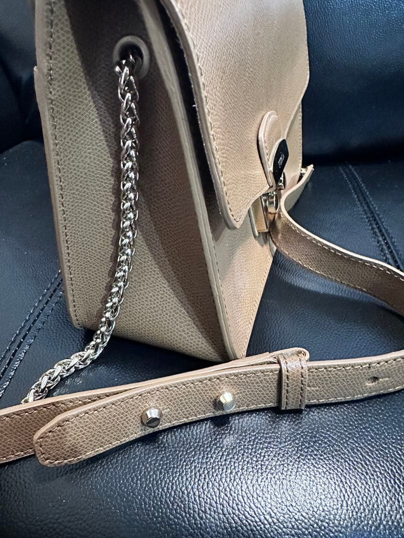 FURLA ベージュ ハンドバッグ　　値下げ不可！