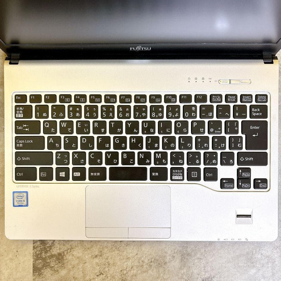 i5✨小型軽量❣SSD搭載で快適✨カメラ付き フルHD 薄型 Windows11