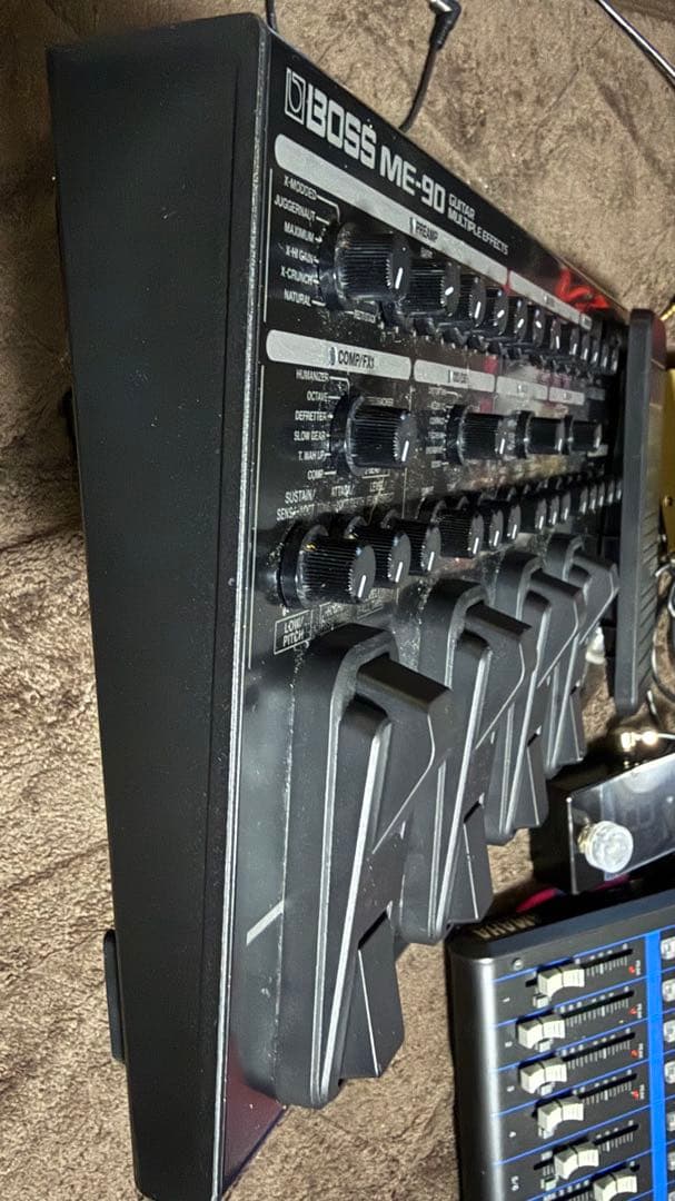 岩*間様 BOSS ME-90 マルチエフェクター 付属品完備♪別売オプション品