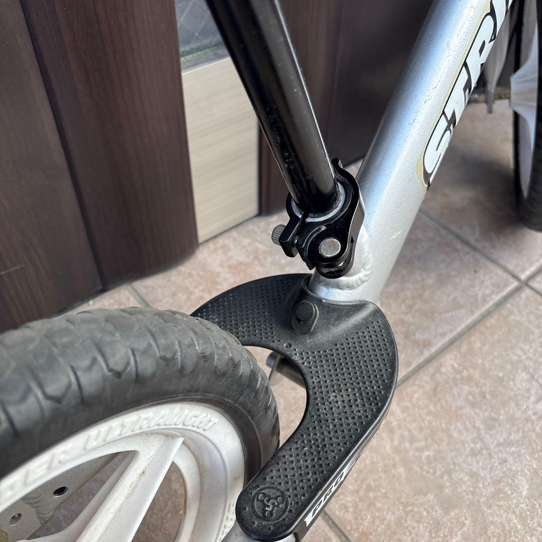 STRIDER バランスバイク シルバー 12インチ