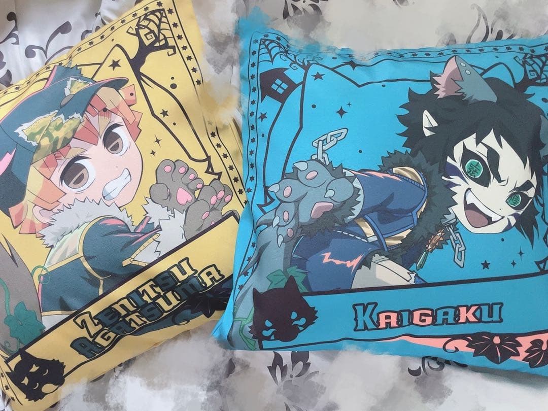 鬼滅の刃　ufotable　ハロウィン　光る狼クッションカバー　我妻善逸　獪岳