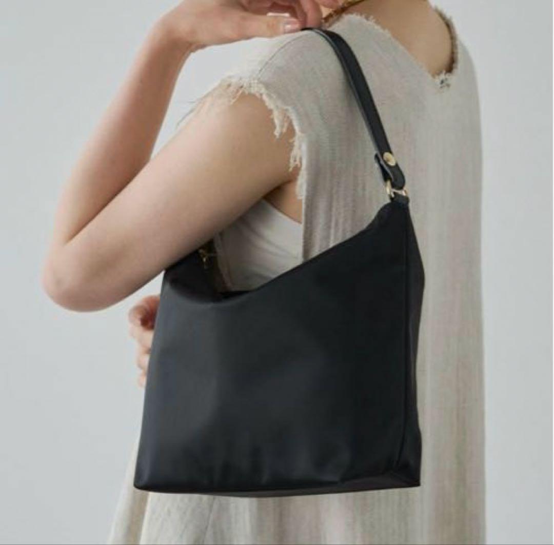 ほぼ未使用ラシット今期軽量ロングセラーシンプル2wayショルダーバッグ