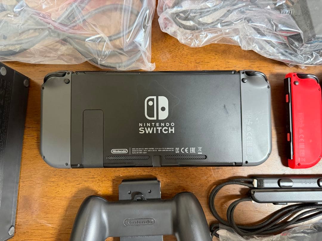 Nintendo Switch 本体 グレー 赤青 Joy-Con