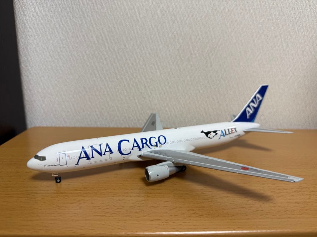 ANA Cargo Boeing 767-300BCF 1/200 - メルカリ