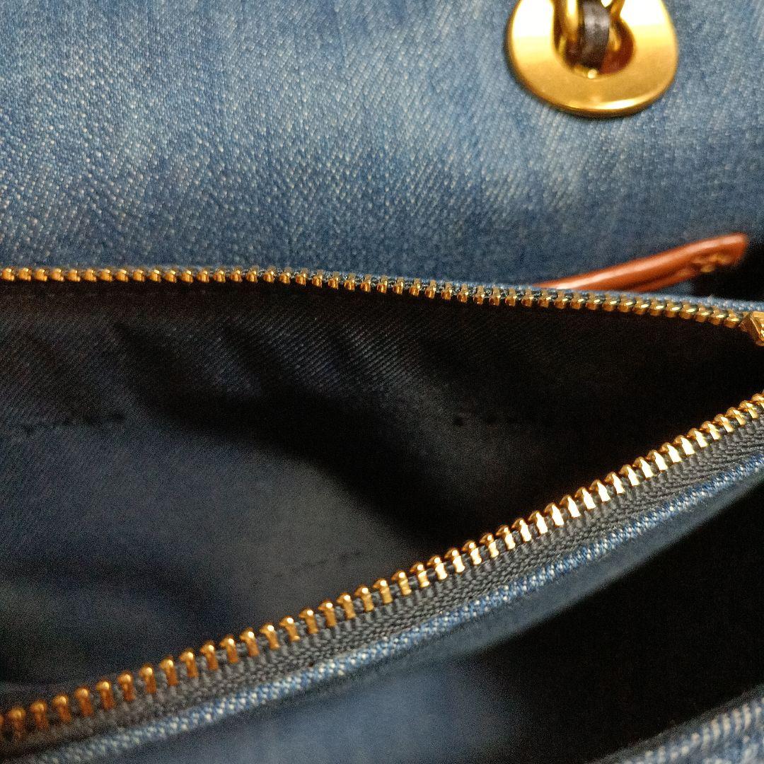 COACH　ショルダーバッグ　花　フラワー　チェーンショルダー　デニム