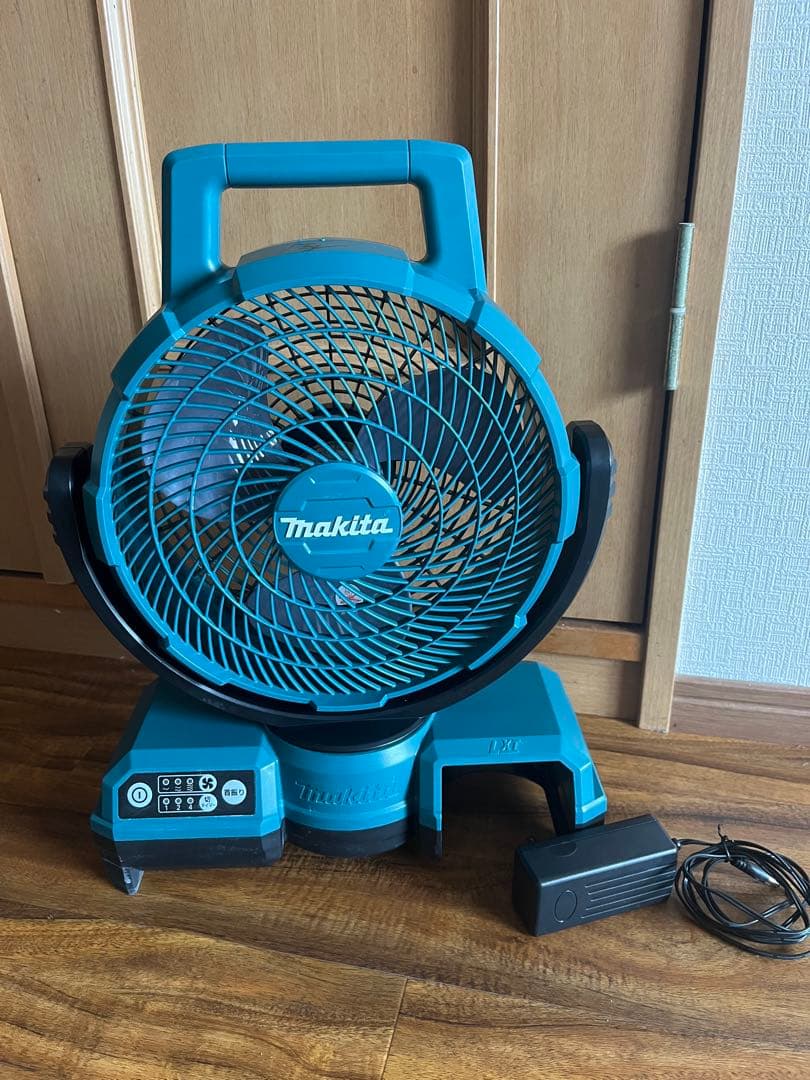充電式ファン Makita CF203DZ