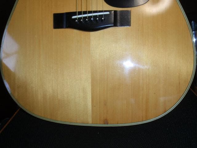 ヤマハＦＧ-200Ｄ　良く鳴ります　安心の新品弦に交換済み　すぐに使えます。