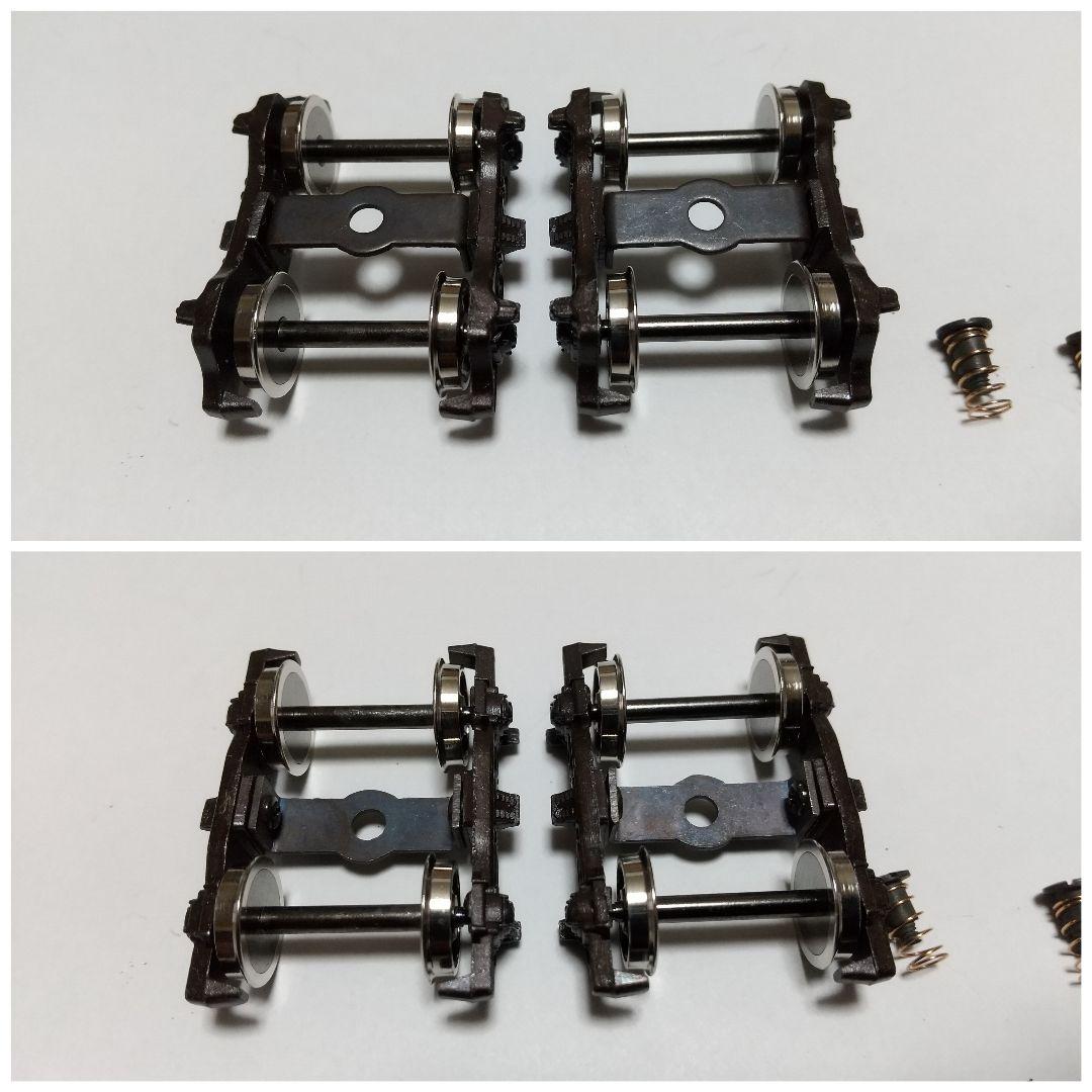 二軸先台車✕２、 従台車 １、テンダー台車✕２、他パーツ。HOゲージ。