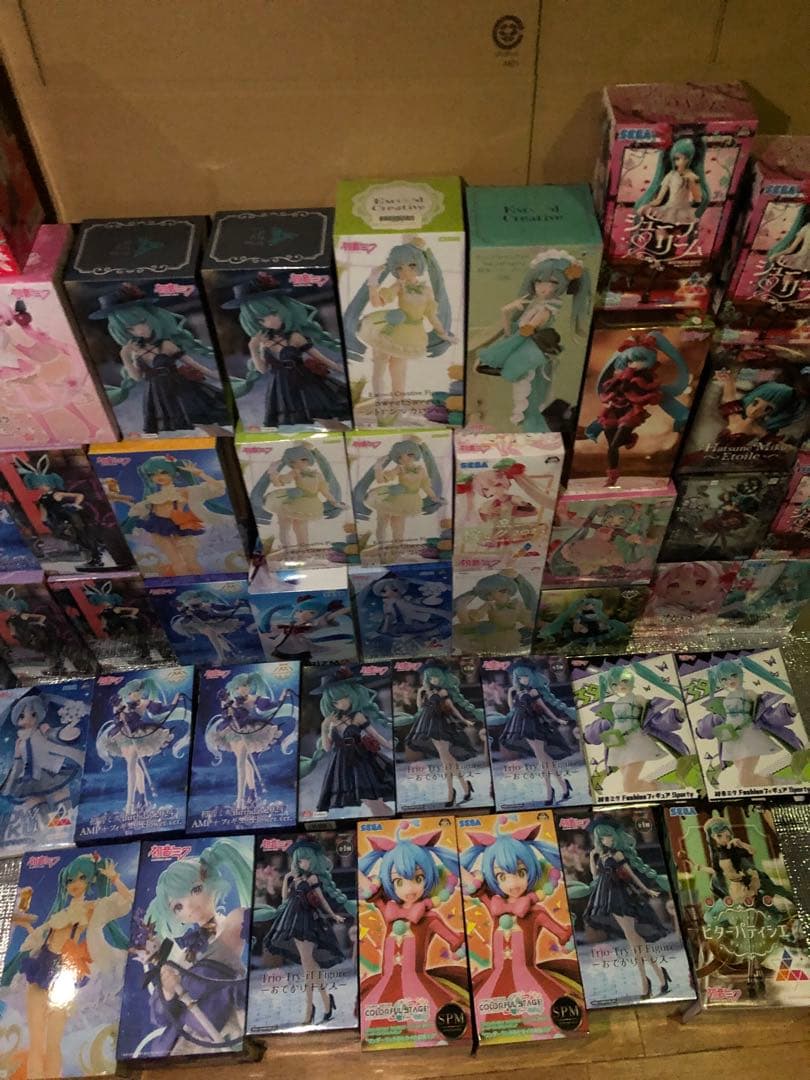 初音ミク　フィギュア　AMP マーメイド　桜ミク　おでかけ　fashion50個