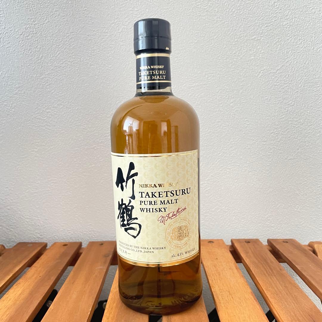 【年始限定価格】ニッカウヰスキー 竹鶴 ピュアモルト ウイスキー 700mL Amazon.co.jp: 竹鶴ピュアモルト NV 700ml 旧ラベル : 食品・飲料・お酒