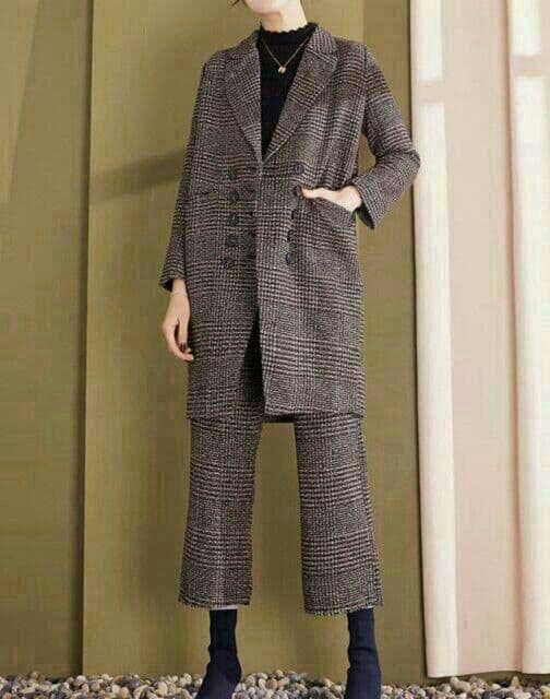 D*s様 作家物 トールサイズ 振袖 銀彩 蝶々 色味の良い 叩き染 正絹 T-