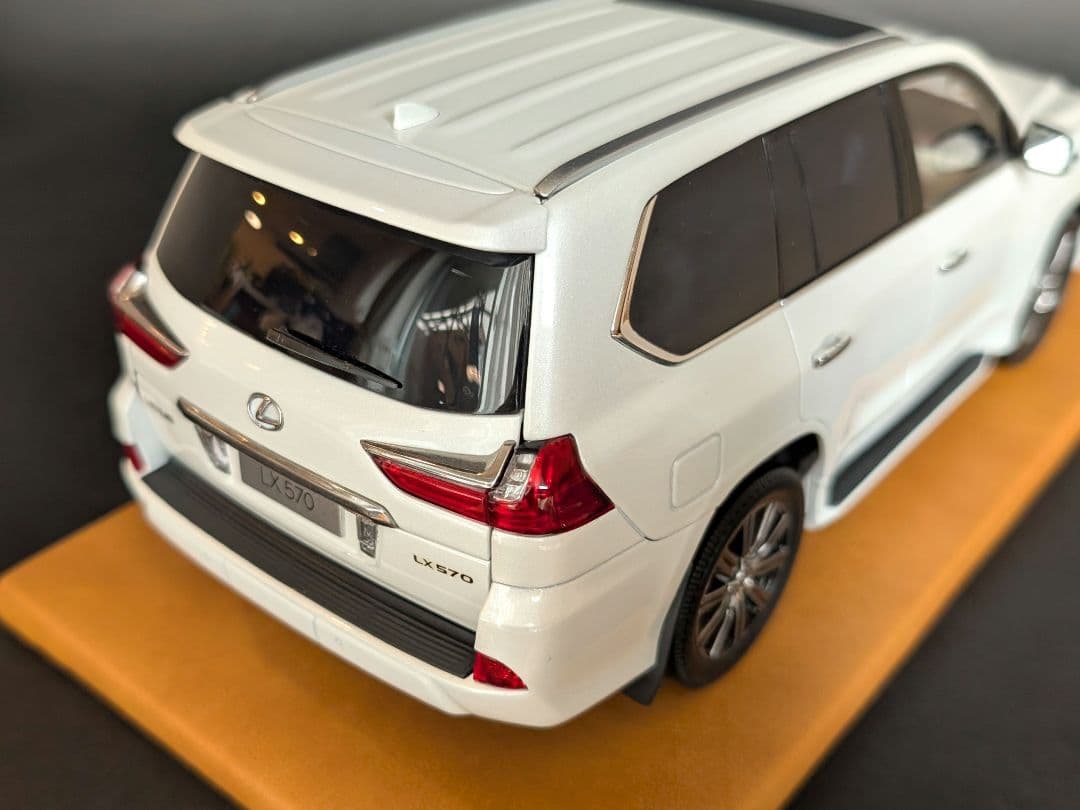 【Nori】kyosho 1/18 LEXUS LX570ソニッククォーツ