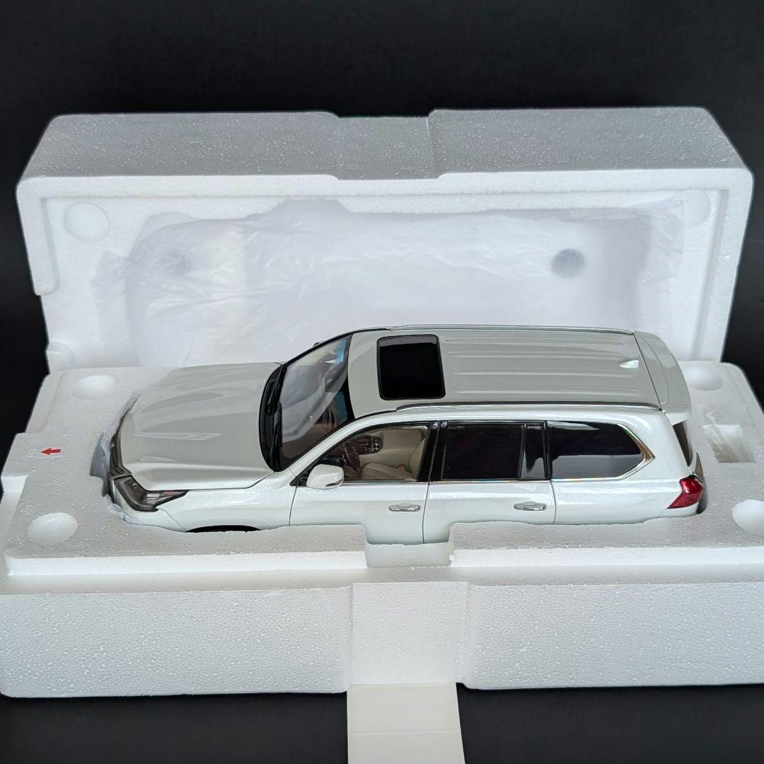 【Nori】kyosho 1/18 LEXUS LX570ソニッククォーツ