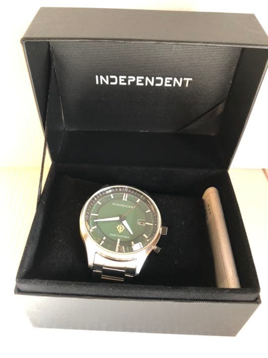 ZEON WATCH シルバー ガンダム40周年限定モデル