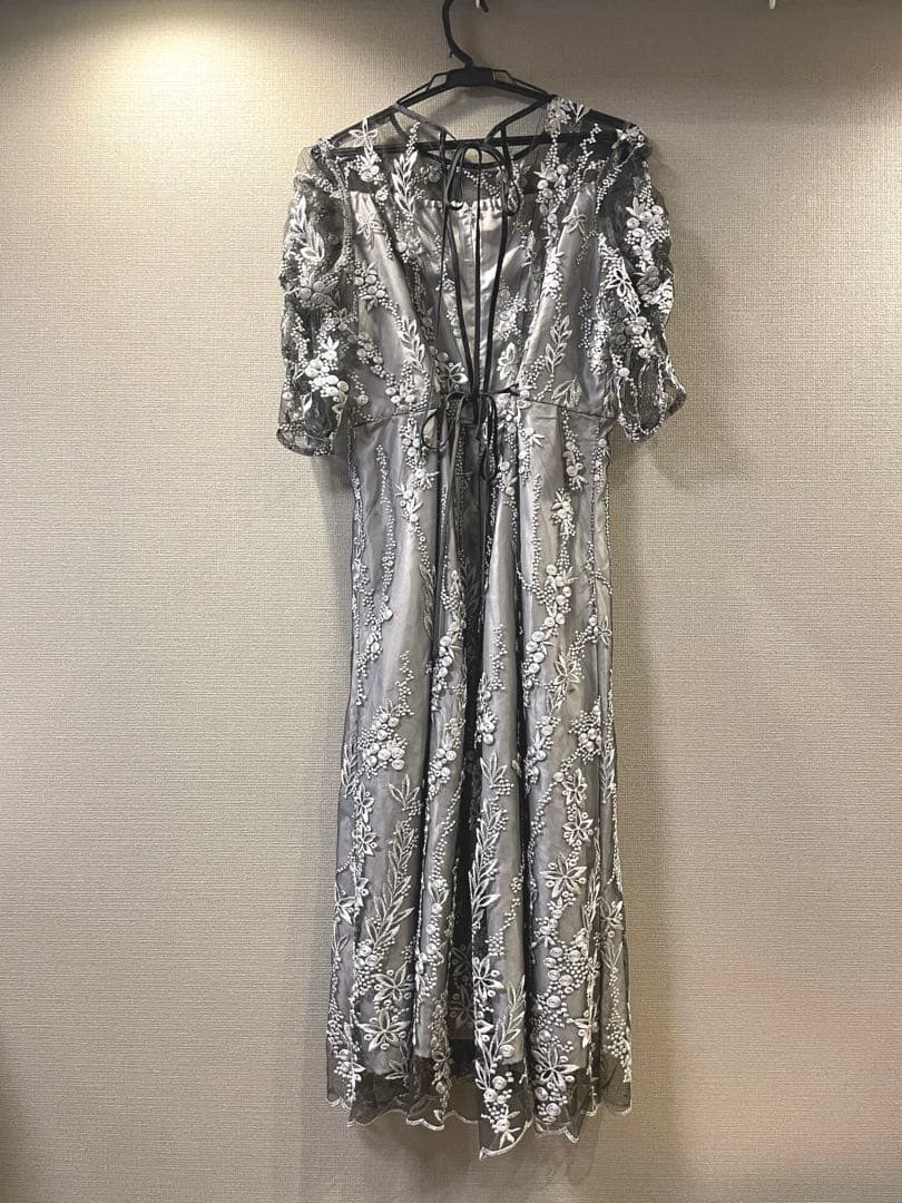 刺繍入りミディ丈ドレス L