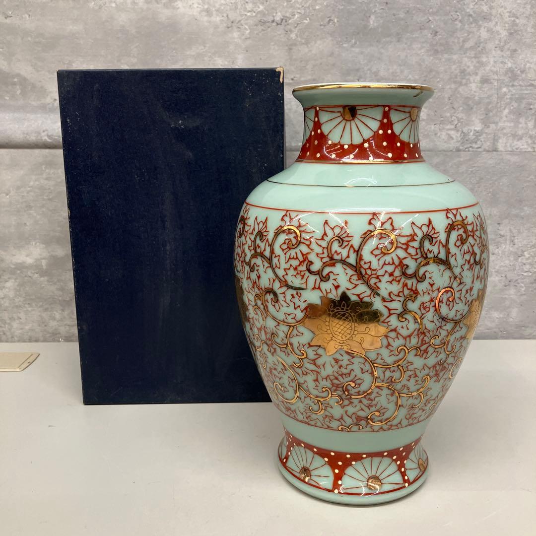 滝の流れるアクアテラリウムNo.1142