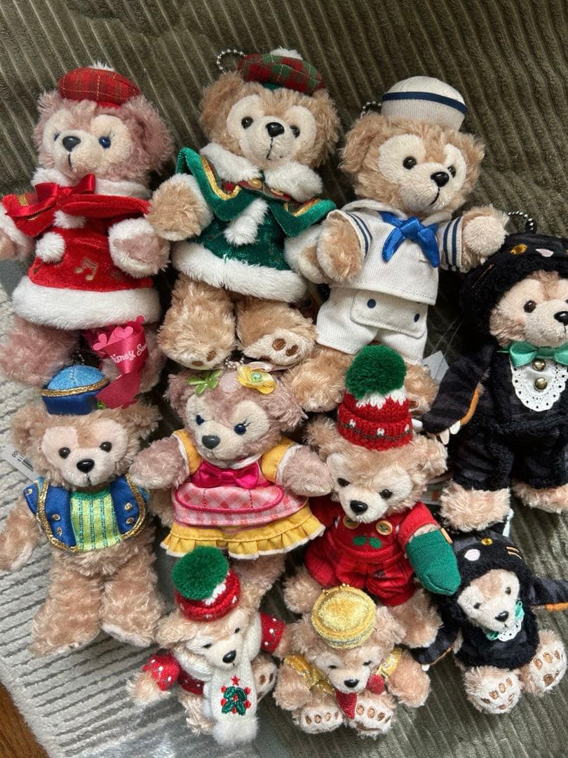 ダッフィー シェリーメイ 10体 ぬいぐるみ バッジ チャーム ディズニーシー