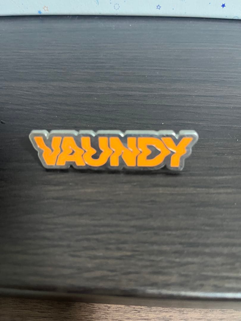 Vaundy replica ピンバッジ ピンズ - メルカリ