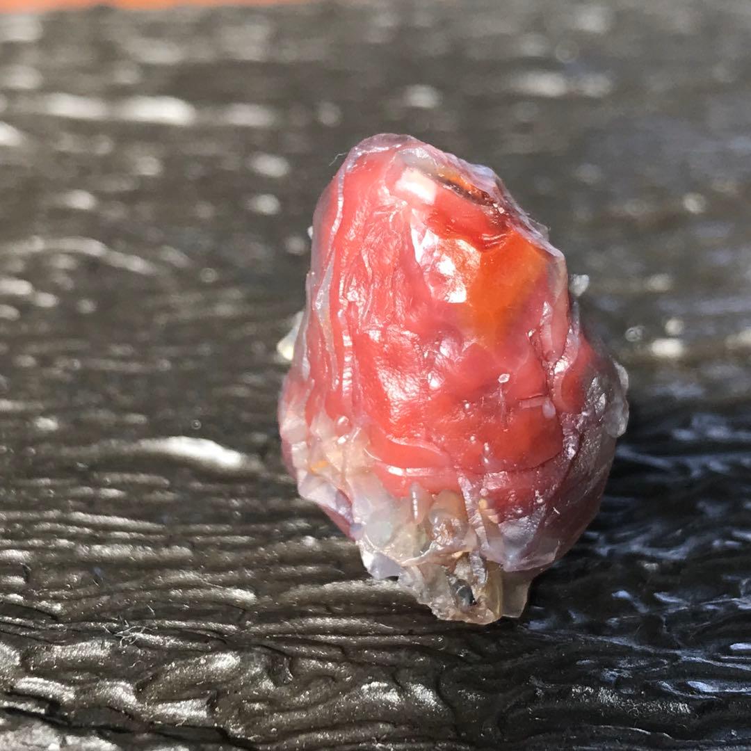 ゴビ石−1079 ゴビ瑪瑙　地表　黒山瑪瑙　『心臓』 ゴビ石−1079 ゴビ瑪瑙地表黒山瑪瑙『心臓』