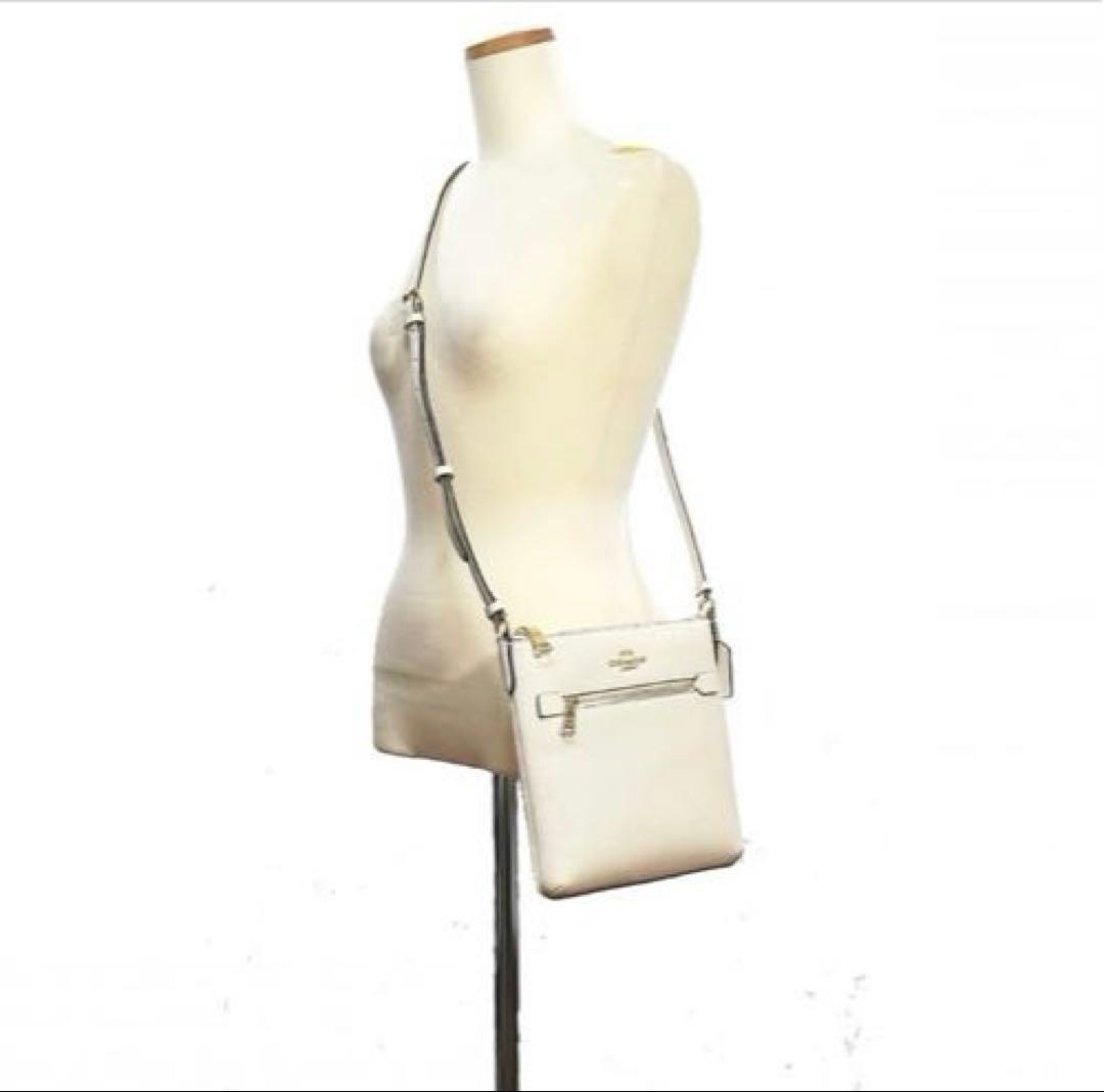 COACH ホワイト ショルダーバッグ C1556