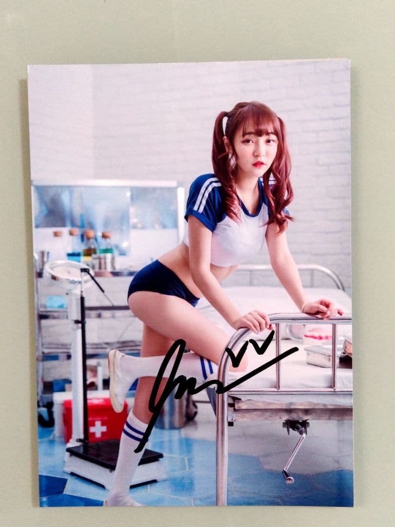 セール中…リン・シャン直筆サイン入り2Lサイズ写真…