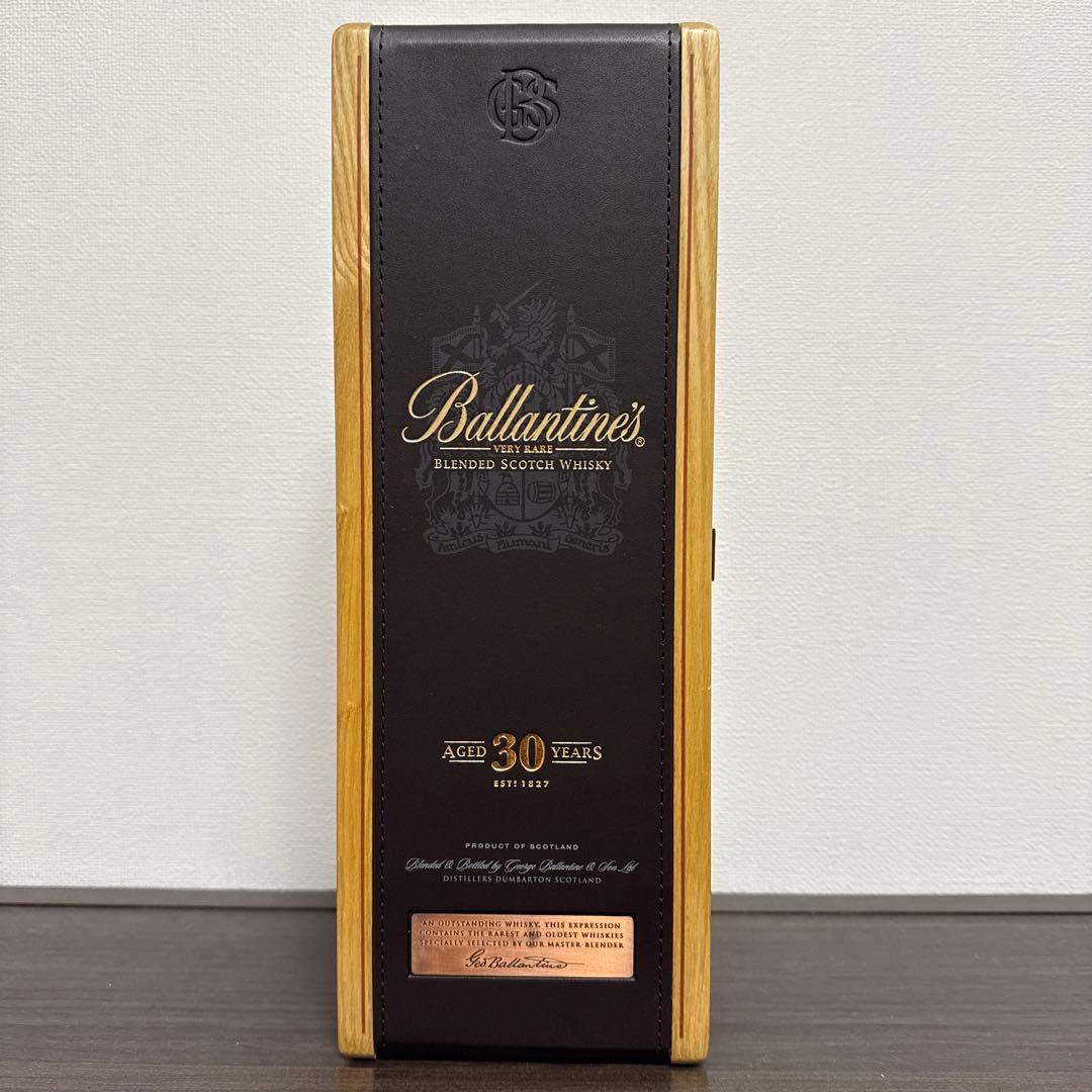 30年熟成 Ballantine's スコッチウイスキー 木箱、空き瓶 - メルカリ
