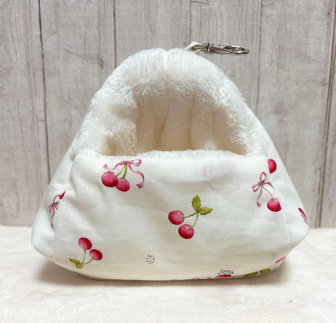 モモンガポーチꕤ︎︎さくらんぼ - メルカリ