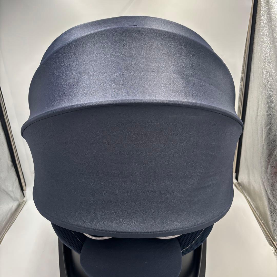 美品　エールべべ クルット4s グランス AB887 チャイルドシート　ネイビー