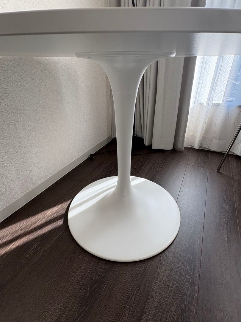 イケア　IKEA ドクスタ DOCKSTA 丸テーブル