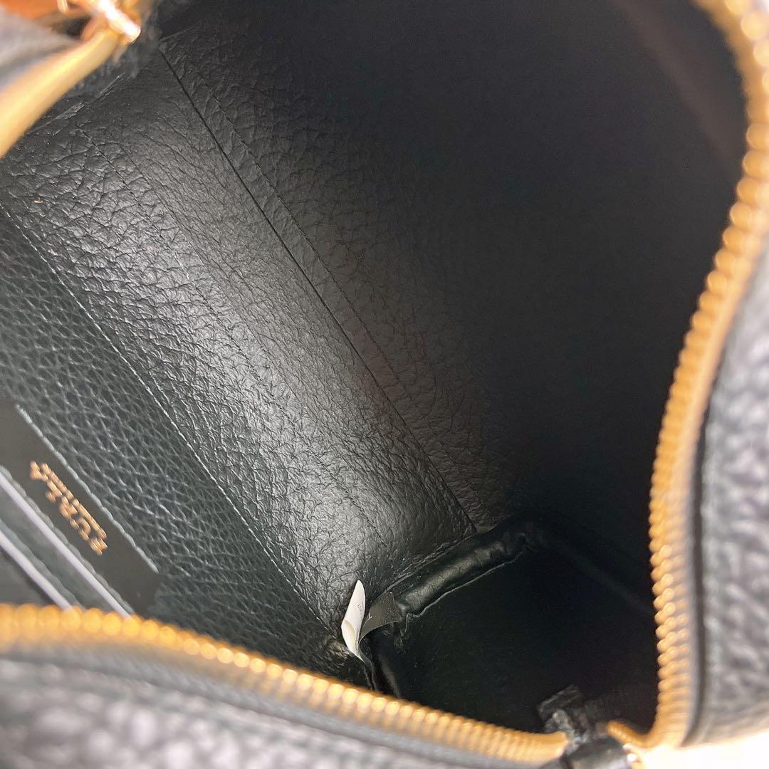 極美品☆FURLAフルラ ショルダーカメラバッグ ポーチ シボ革 ブラック